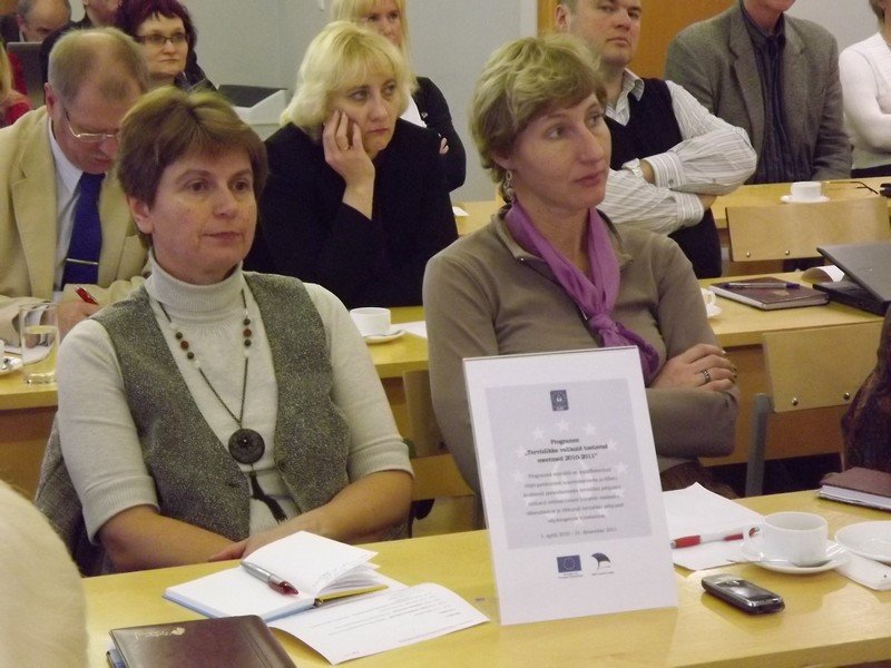 picture030.jpg